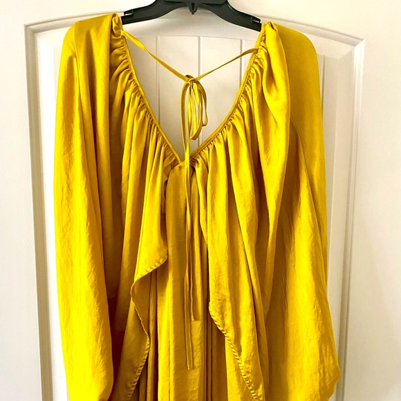 Classy flowy dress - Picture 3 of 3